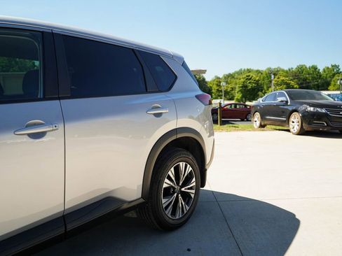Used 2023 Nissan Rogue SV AWD/4WD image 21