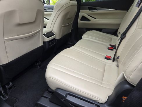 Used 2023 INFINITI QX60 Luxe w/ Cargo Package AWD/4WD image 12