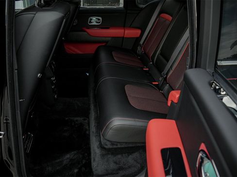 New 2026 Rolls-Royce Cullinan image 41