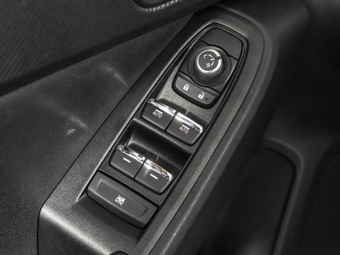 Used 2024 Subaru Crosstrek 2.5i Limited image 34