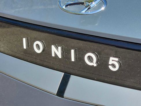 Used 2024 Hyundai Ioniq 5 SEL RWD image 11