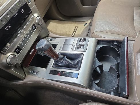 Used 2016 Lexus GX 460 w/ Premium Package image 25