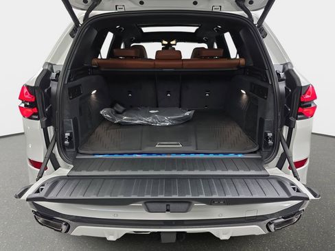 New 2026 BMW X5 xDrive50e w/ Executive Package AWD/4WD image 12