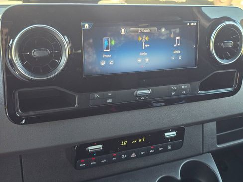 New 2025 Mercedes-Benz Sprinter 2500 image 29