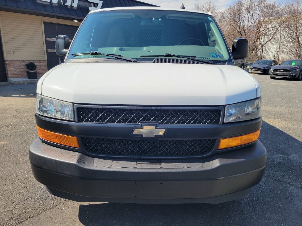 Used 2019 Chevrolet Express 2500 w/ Communications Package RWD image 2