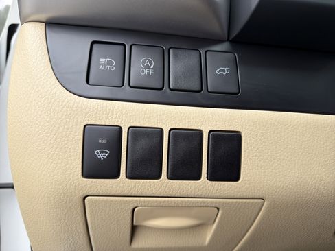 Used 2019 Toyota Highlander XLE image 25