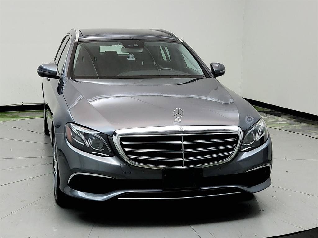 Used 2018 Mercedes-Benz E 400 4MATIC Wagon image 2