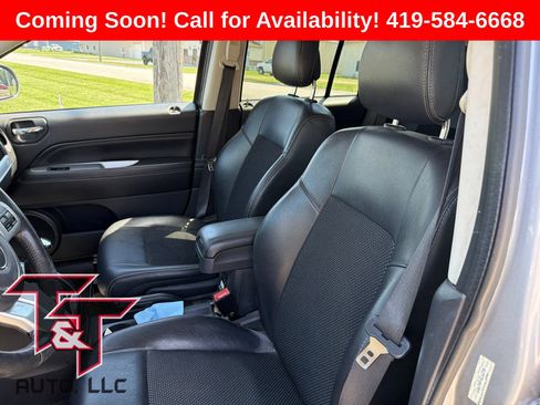 Used 2017 Jeep Compass Latitude AWD/4WD image 5