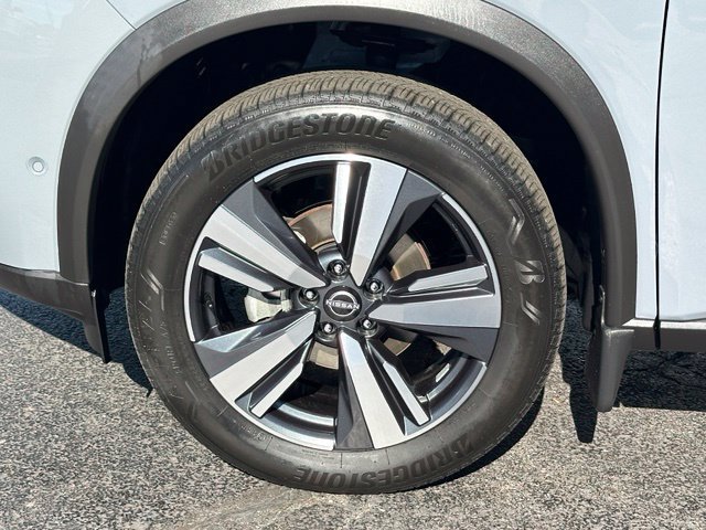 Certified 2023 Nissan Rogue SL w/ SL Premium Package AWD/4WD image 7