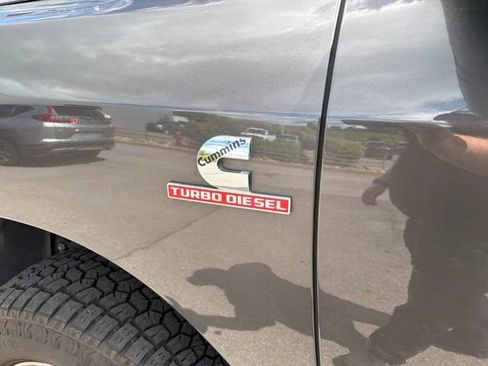 Used 2024 RAM 2500 Laramie AWD/4WD image 7