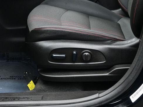 Used 2023 Chevrolet Equinox RS image 11