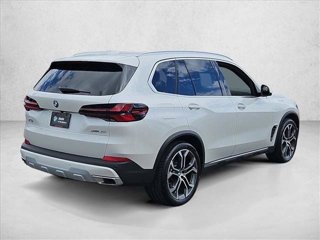 Certified 2026 BMW X5 xDrive40i w/ Premium Package AWD/4WD image 5