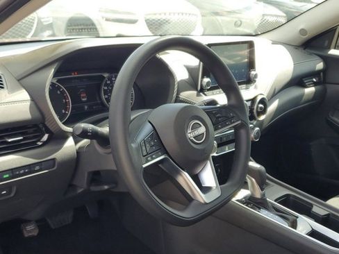 New 2025 Nissan Sentra SV image 9