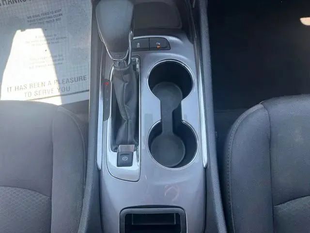 Used 2024 Chevrolet Malibu LT FWD image 26