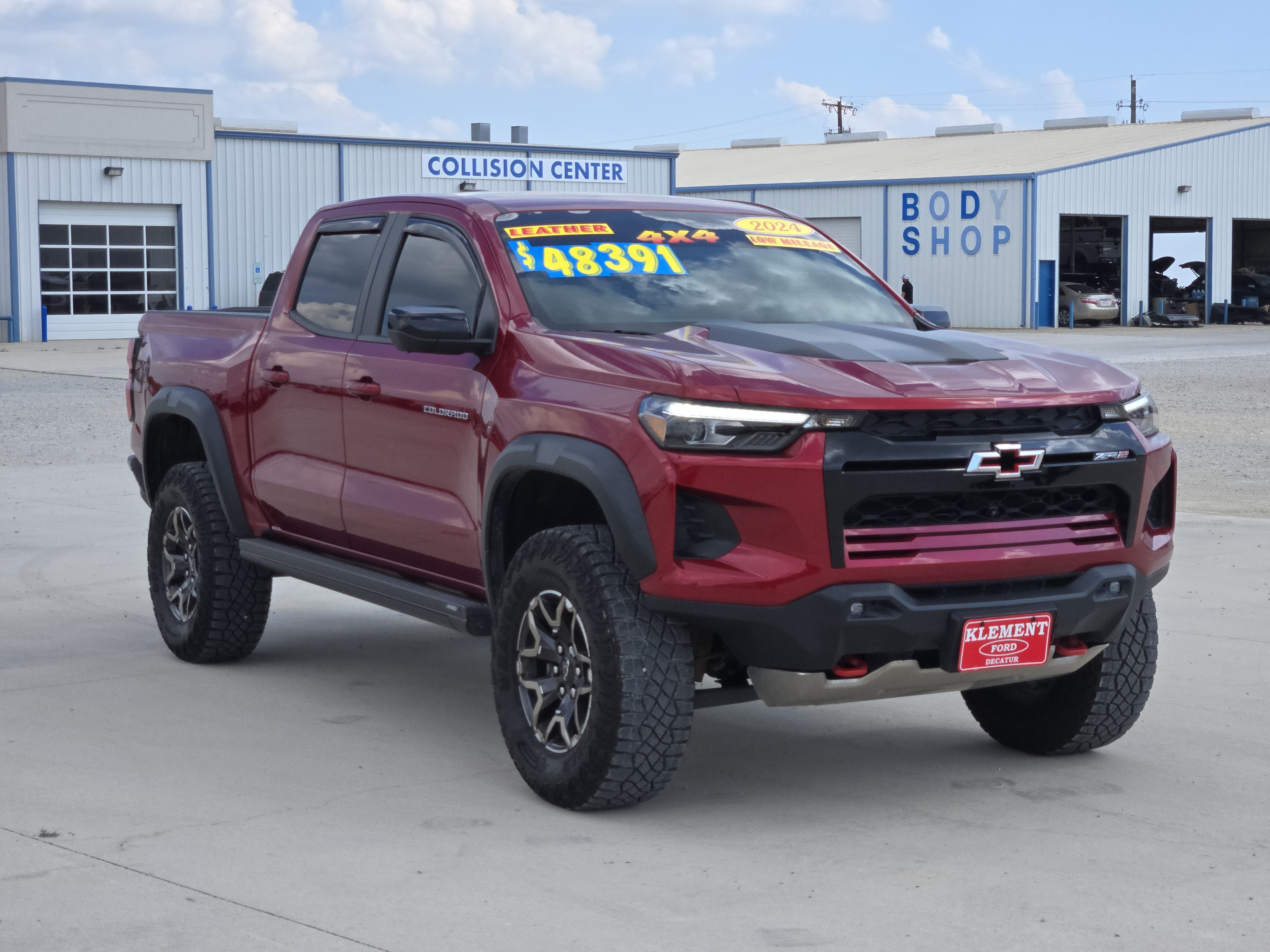 Used 2024 Chevrolet Colorado ZR2 w/ ZR2 Convenience Package III AWD/4WD image 3