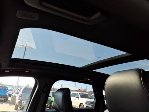 Certified 2024 Ford Edge ST-Line image 13