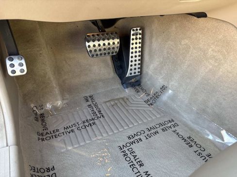 Used 2011 Mercedes-Benz E 350 Cabriolet image 16