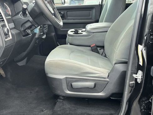 Used 2018 RAM 2500 Tradesman w/ Chrome Appearance Group image 13