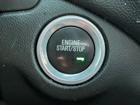 Used 2019 Chevrolet Equinox LT w/ Sun & Navigation Package FWD image 24