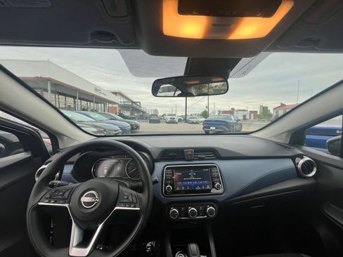 Used 2025 Nissan Versa SV FWD image 31