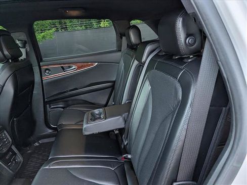 Used 2020 Lincoln Nautilus Reserve FWD image 27