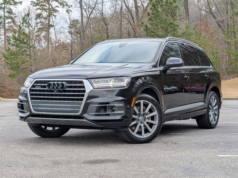 Used 2018 Audi Q7 3.0T Prestige w/ Prestige Package image 4