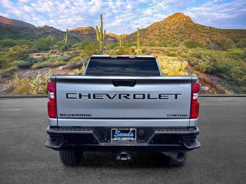 Used 2025 Chevrolet Silverado 2500 Custom w/ Custom Value Package AWD/4WD image 6