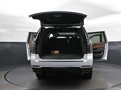 New 2026 Chevrolet Suburban High Country AWD/4WD image 52