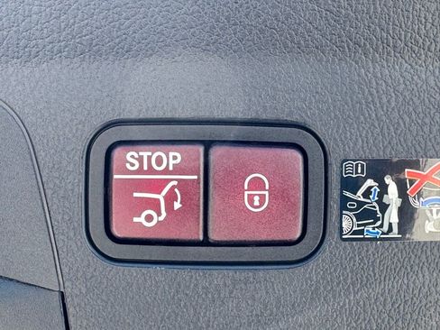 New 2025 Mercedes-Benz GLE 450 4MATIC Coupe image 16