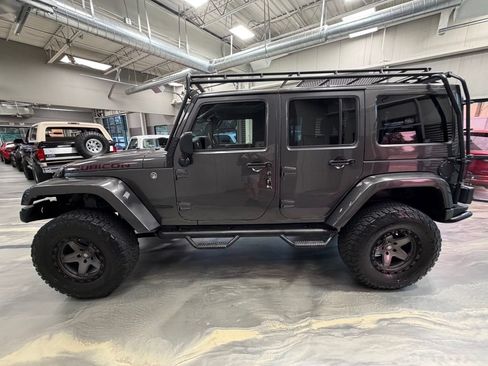 Used 2016 Jeep Wrangler Unlimited Rubicon w/ Connectivity Group AWD/4WD image 39