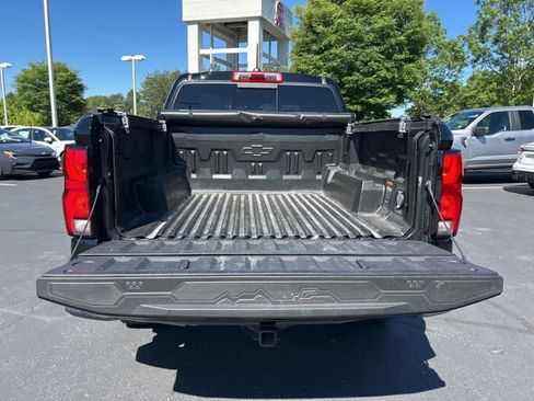 Used 2023 Chevrolet Colorado Z71 w/ Z71 Convenience Package 2 AWD/4WD image 9