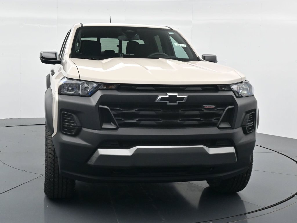 New 2026 Chevrolet Colorado Trail Boss AWD/4WD image 2