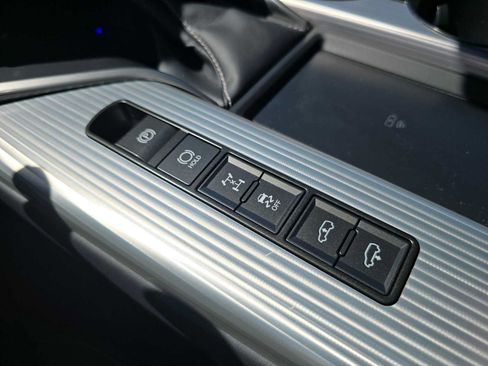 Used 2023 Lexus LX 600 F Sport w/ Accessory Package (Z1) AWD/4WD image 36