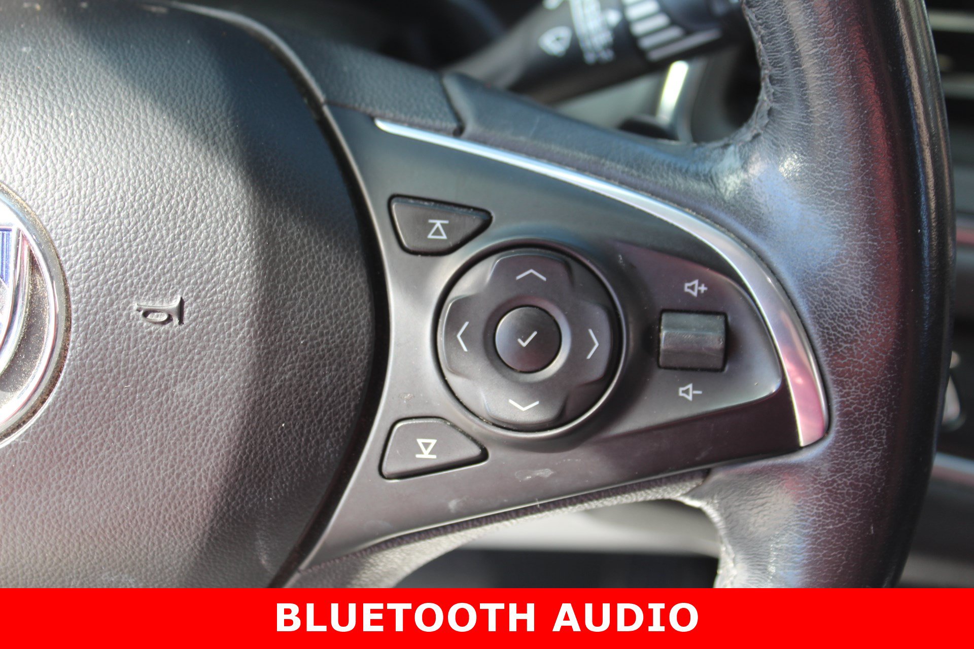 Used 2020 Buick Enclave Essence FWD image 17