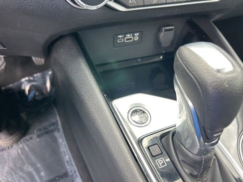 Used 2024 Nissan Altima 2.5 SV image 34