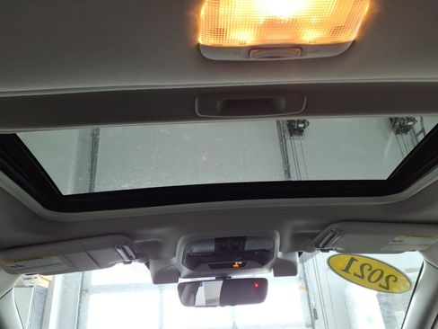 Used 2021 Subaru Crosstrek 2.5i Limited w/ Moonroof Package 1 image 14