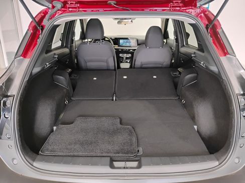 Used 2025 Nissan Kicks SV w/ SV Premium Package image 61