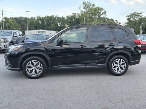 Used 2023 Subaru Forester Premium AWD/4WD image 11