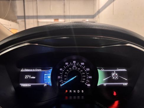 Used 2019 Ford Fusion SE FWD image 28