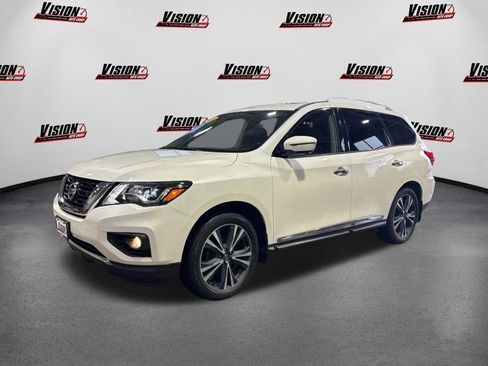 Used 2019 Nissan Pathfinder Platinum image 1