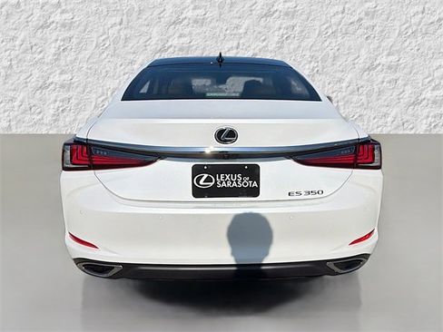 New 2025 Lexus ES 350 Ultra Luxury image 4
