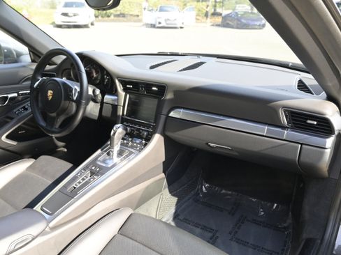 Used 2016 Porsche 911 Carrera 4 image 31