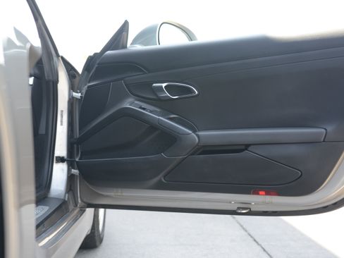 Used 2013 Porsche Boxster RWD image 25