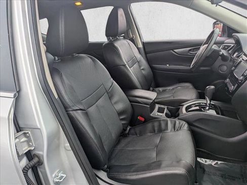 Used 2016 Nissan Rogue SL w/ SL Premium Package image 23