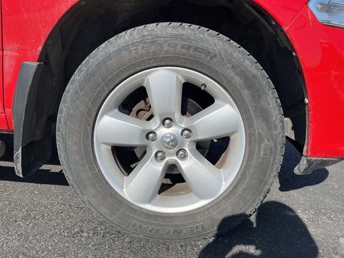 Used 2015 RAM 1500 Express image 12