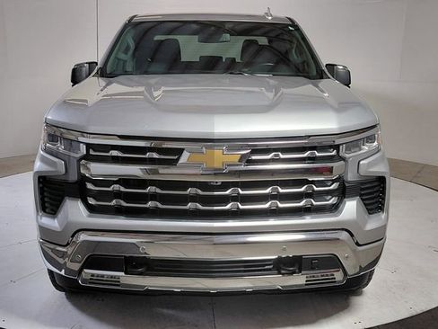 Used 2022 Chevrolet Silverado 1500 LTZ w/ Z71 Off-Road Package AWD/4WD image 2