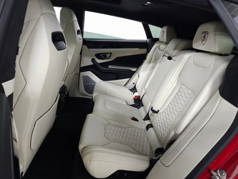 Used 2021 Lamborghini Urus image 44