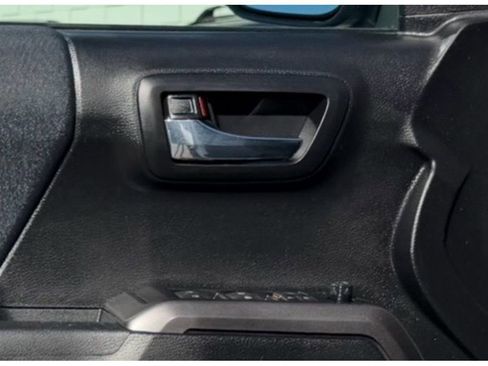 Certified 2022 Toyota Tacoma TRD Sport image 13