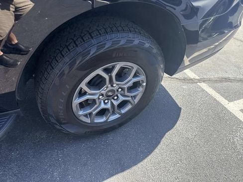 Used 2025 Ford Expedition Active AWD/4WD image 17