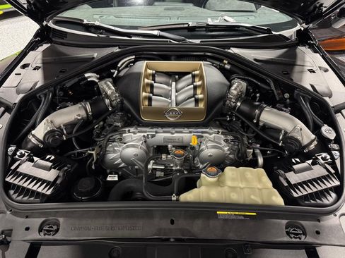 Used 2024 Nissan GT-R w/ Floor Mat Package AWD/4WD image 27